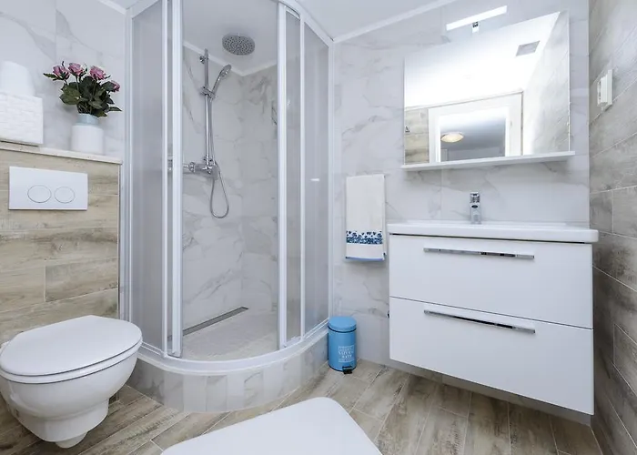 Gloria دوبروفينك